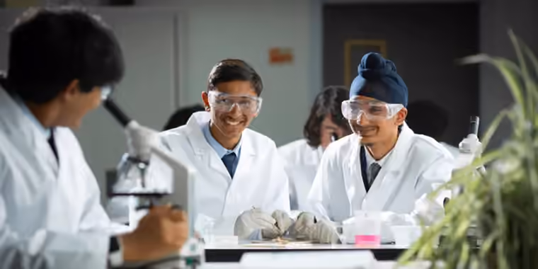 Science teaching at Ilford County High School