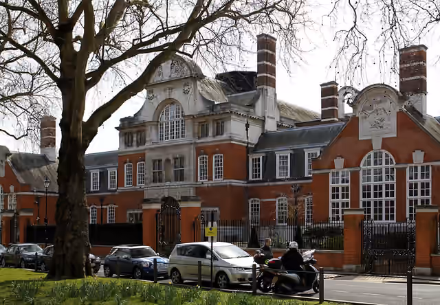 St Paul’s Girls’ School school exterior