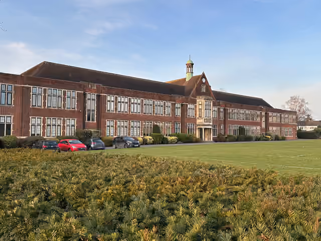 Queen Elizabeth’s School school exterior